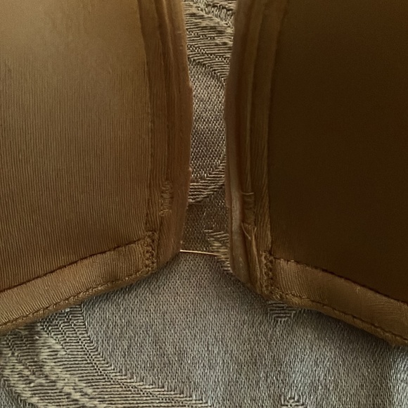 Victoria’s Secret Very Sexy lightly padded strapless bra with clear cleavage 32C - Picture 3 of 3